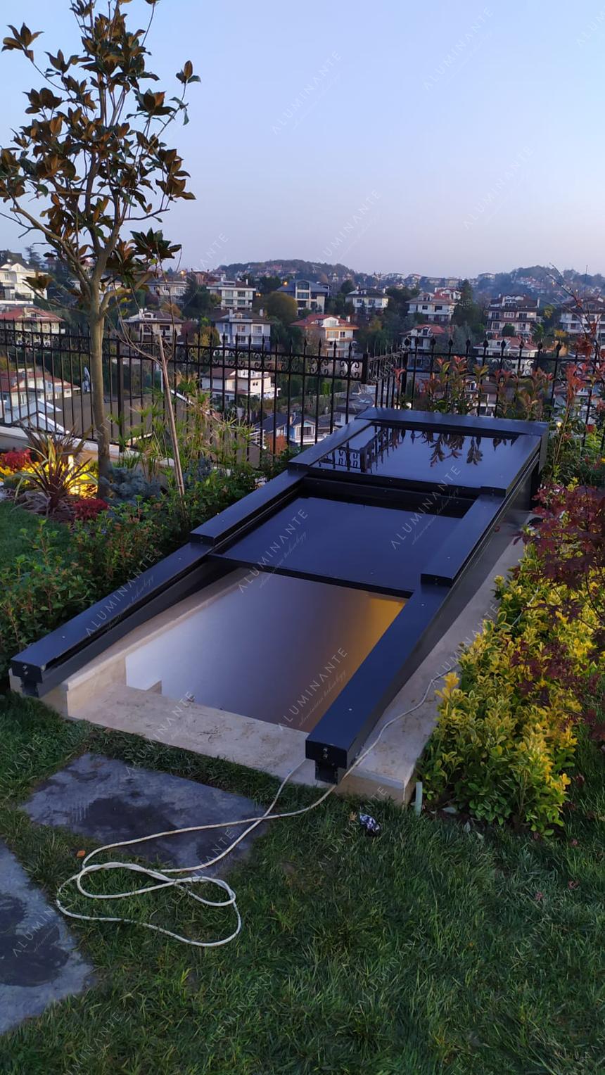 SKYTECH opening glass skylight 4&nbsp;×&nbsp;1.5 m in a garden, photo 1