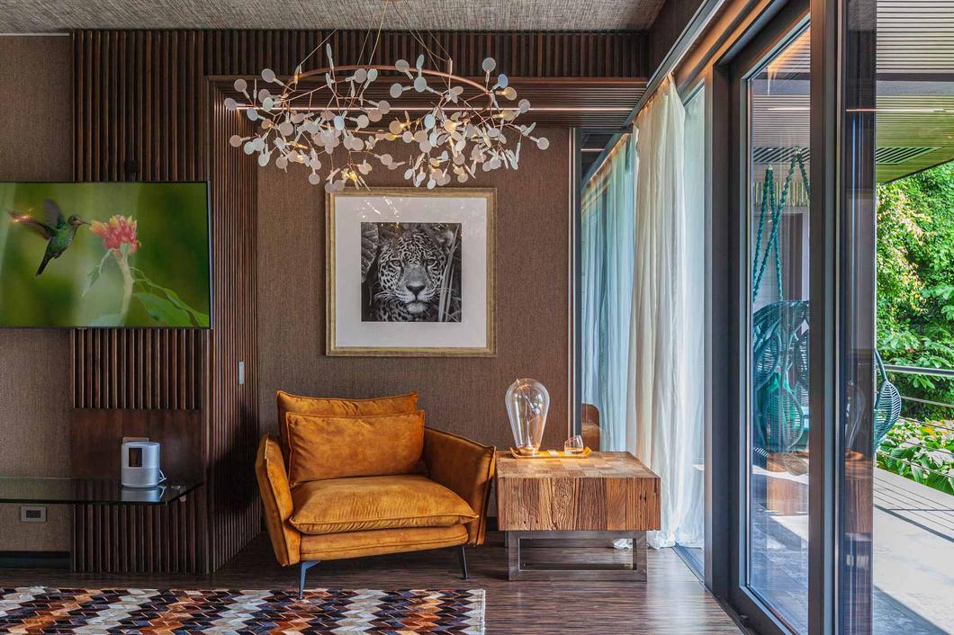 Deluxe Suite Ocean Club, the armchair by the window, Hotel Makanda, Manuel Antonio