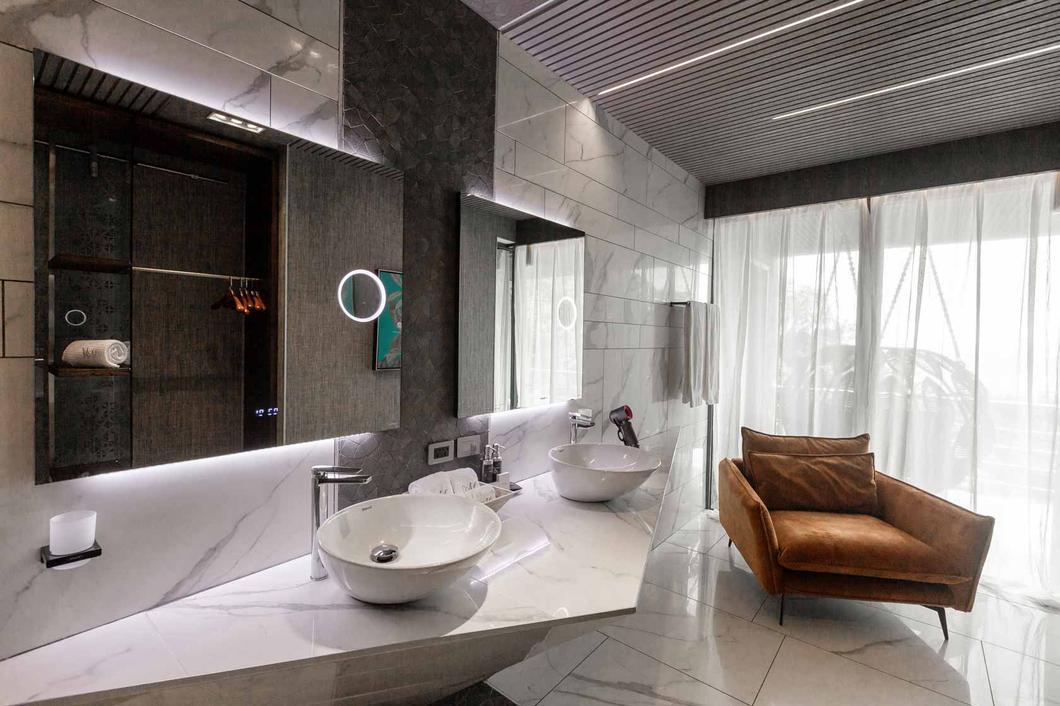Deluxe Suite Ocean Club, the vanity, Hotel Makanda, Manuel Antonio