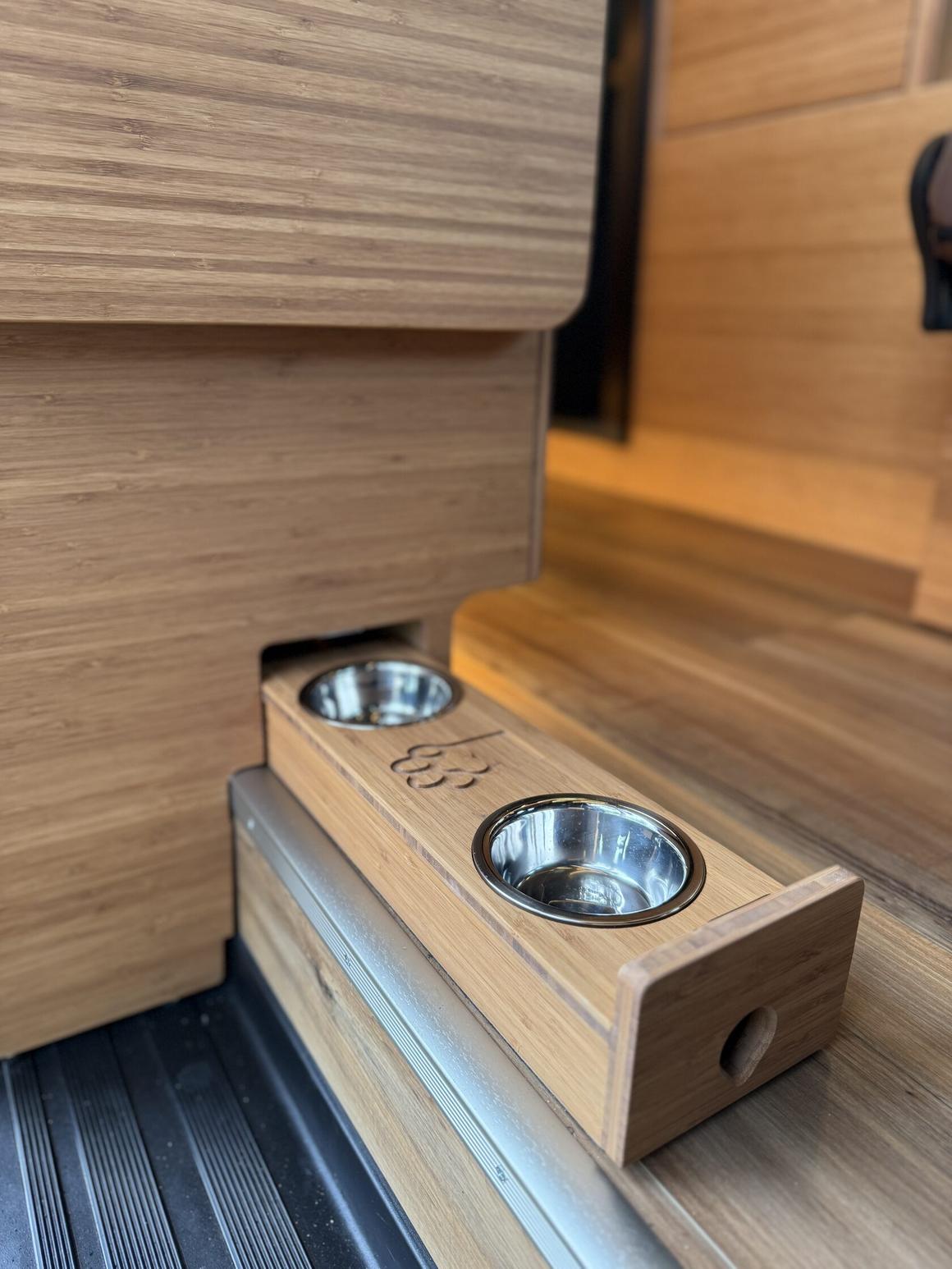 Pet bowl drawer