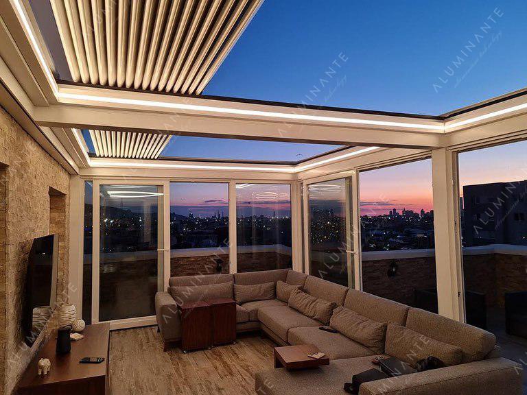 Louvered pergolas 10&nbsp;×&nbsp;4 m with ORIZZONTE THERMO glazing