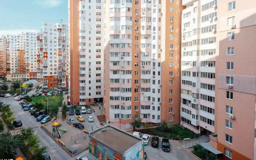 ЖК Радужний — фасад секцій комплексу