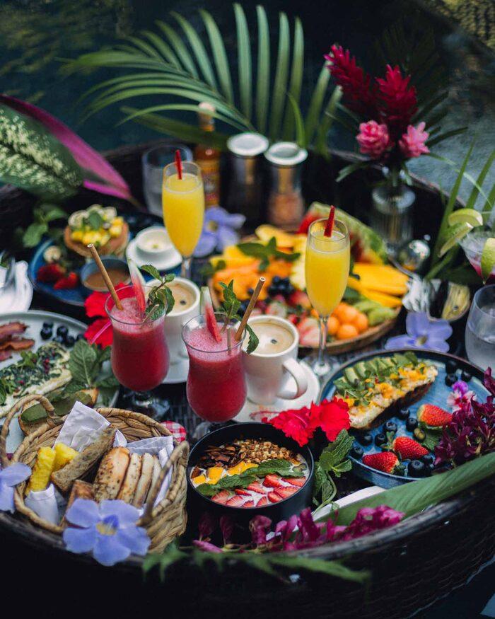 Floating Breakfast