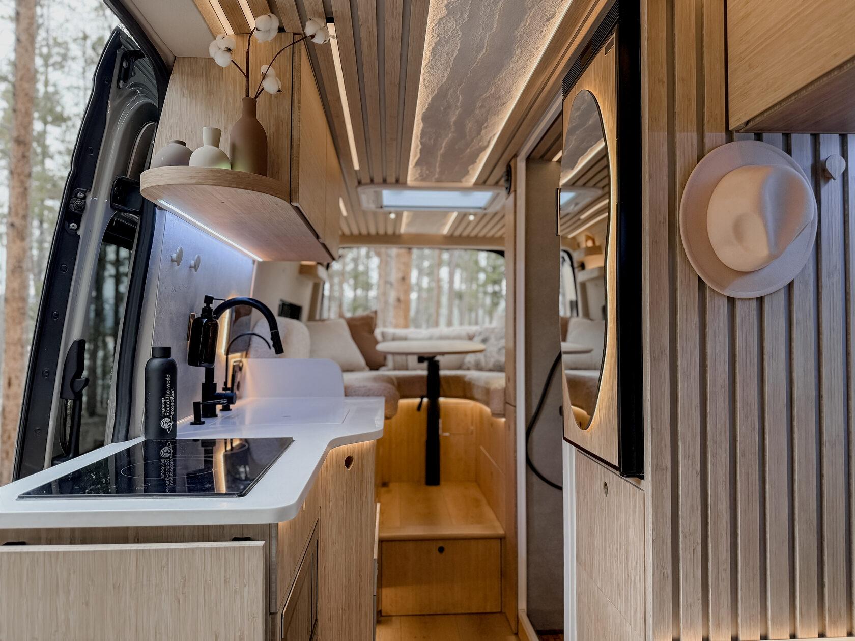 White Mist interior