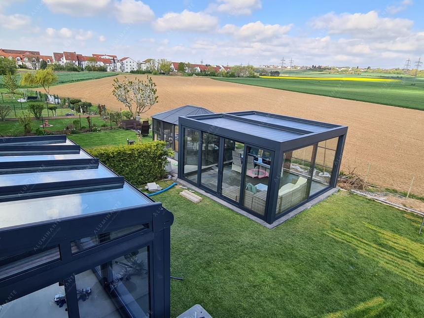 Glass gazebo: two ACURA Q25 pergolas 6&nbsp;×&nbsp;6 m with AGIO lift-and-slide doors, photo 4