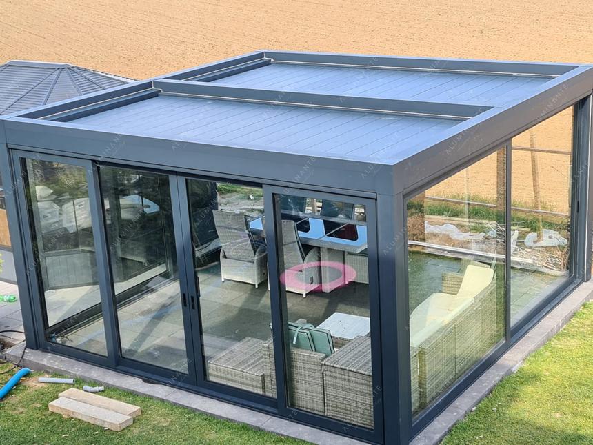 Glass gazebo: two ACURA Q25 pergolas 6&nbsp;×&nbsp;6 m with AGIO lift-and-slide doors