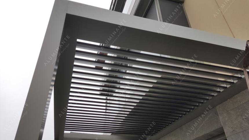 Wall-mounted ACURA louvered pergola 8&nbsp;×&nbsp;2.5 m, photo 4
