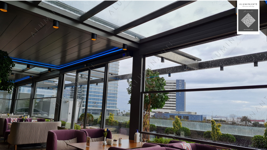 Restaurant: louvered pergolas with 6 SKYLINE guillotine windows, zip screens and DAZZONI, photo 1