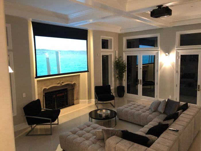 Living-room cinema with Origin Acoustics and Savant