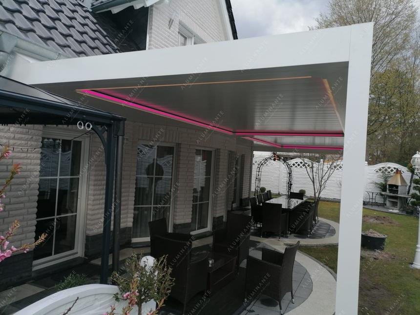 Wall-mounted pergola in two modules, 8&nbsp;×&nbsp;3 m, photo 1