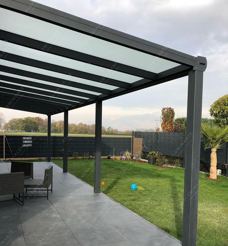 PRADA glass roof canopy for a house terrace