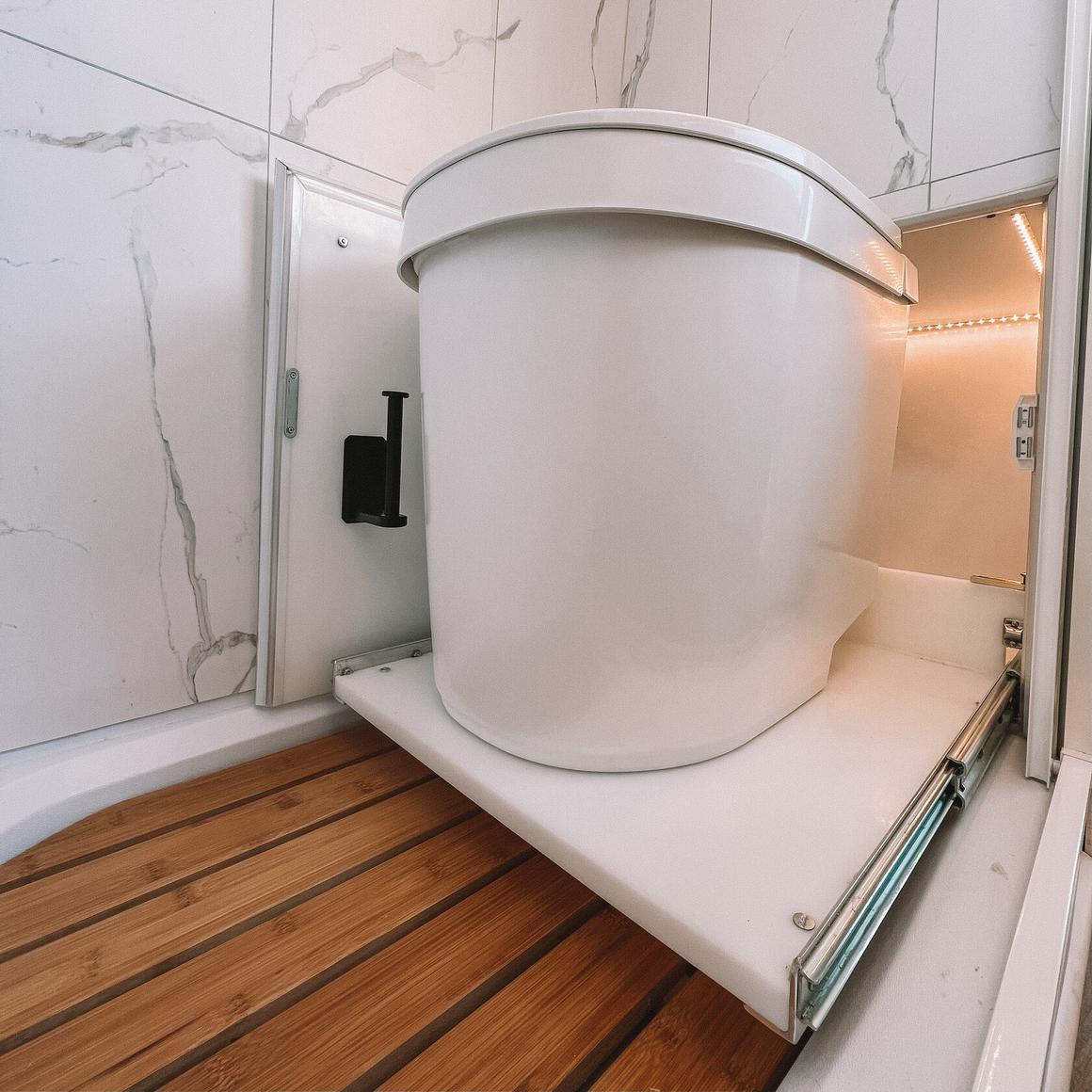 Sliding toilet
