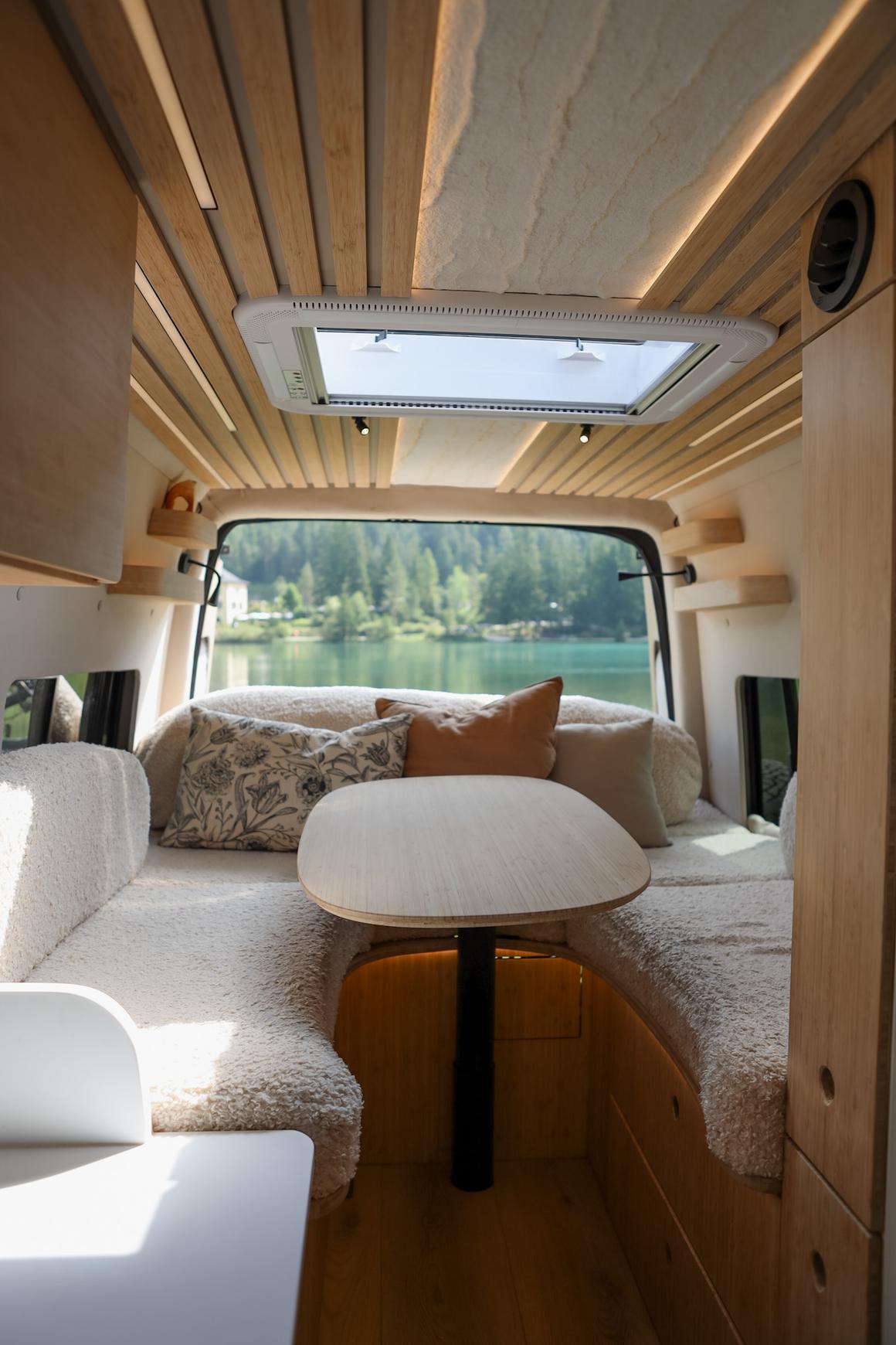 Convertible dinette
