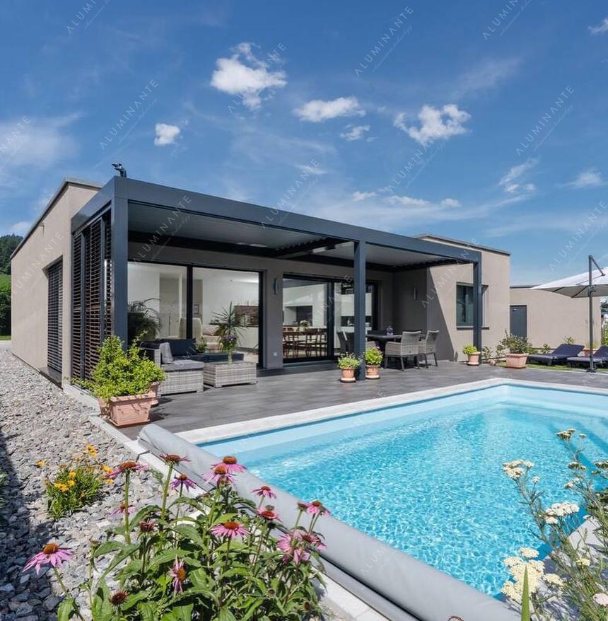 Wall-mounted dual-module pivot-sliding pergola with VITO ZIP shading