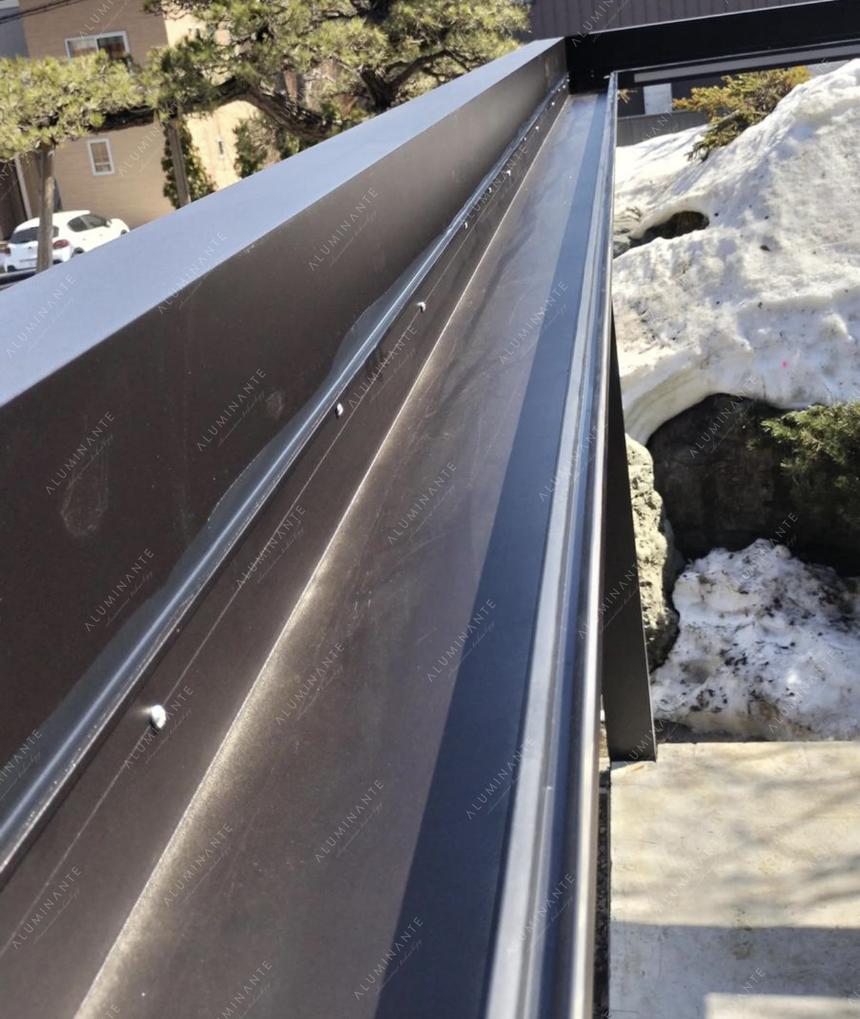 Wall-mounted louvered pivot-sliding pergola in two modules, photo 18